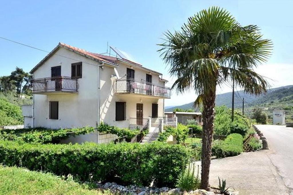 Apartments Vrisnik Jelsa  Exterior foto